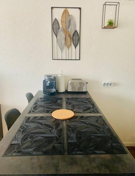 Studio Entre Mer Et Dunes Avec Balcon Vue Laterale Mer 50M Plage Pour 3 Pers Wifi Menage Compris Fort-Mahon-Plage Exterior photo